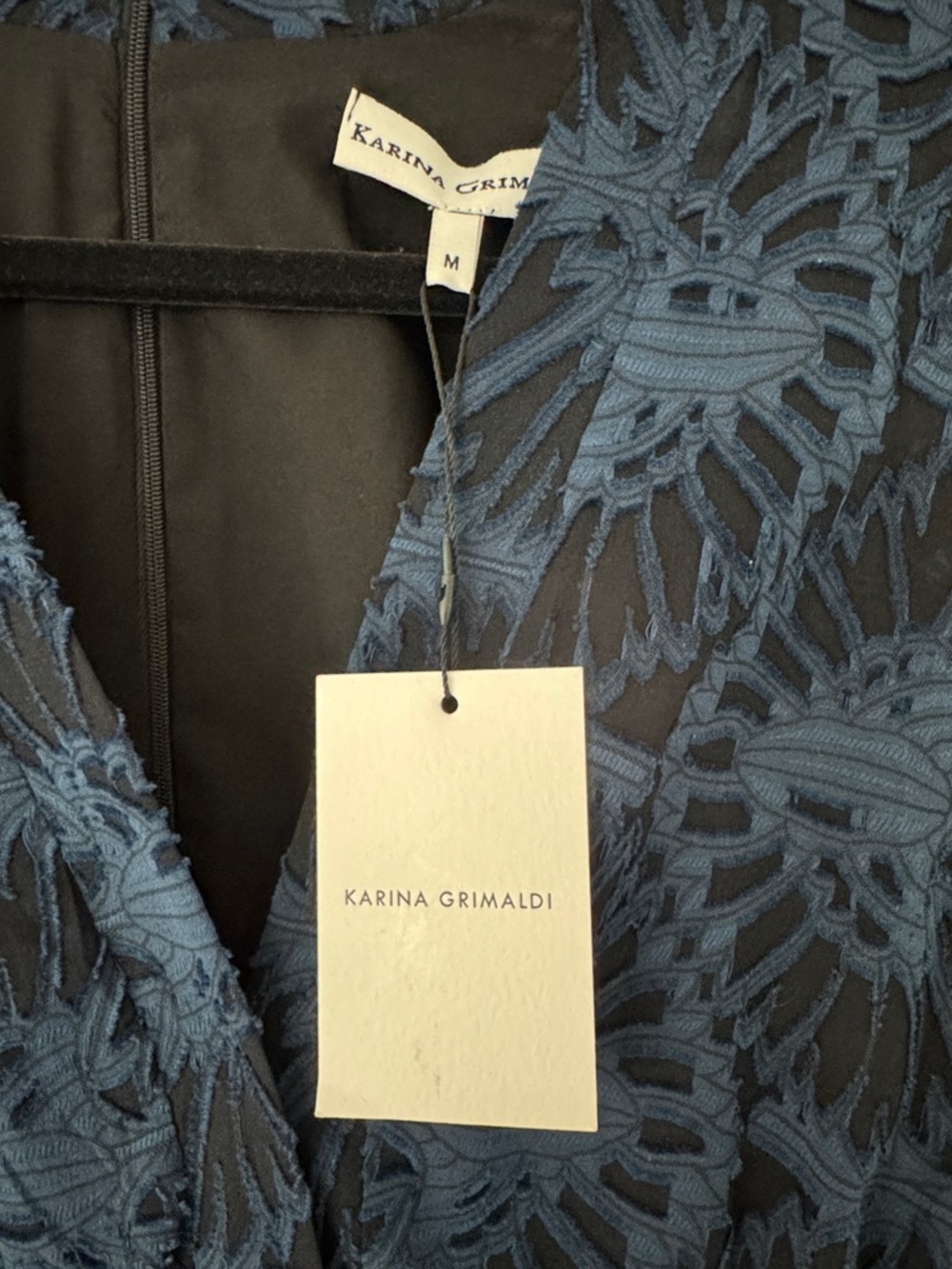 Karina Grimaldi Navy Blue Long-Sleeve V-Neck Textured Dress Size Medium - Picture 2 of 3